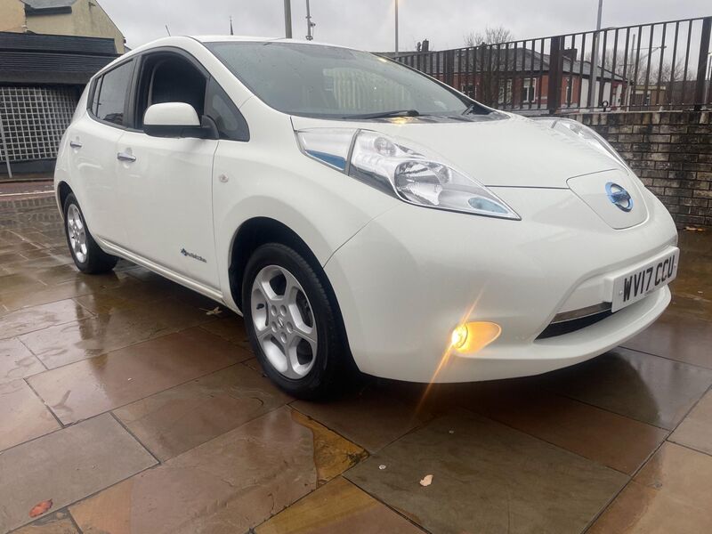 View NISSAN LEAF 30kWh Acenta Auto 5dr