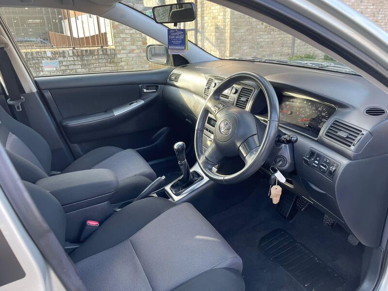 TOYOTA COROLLA