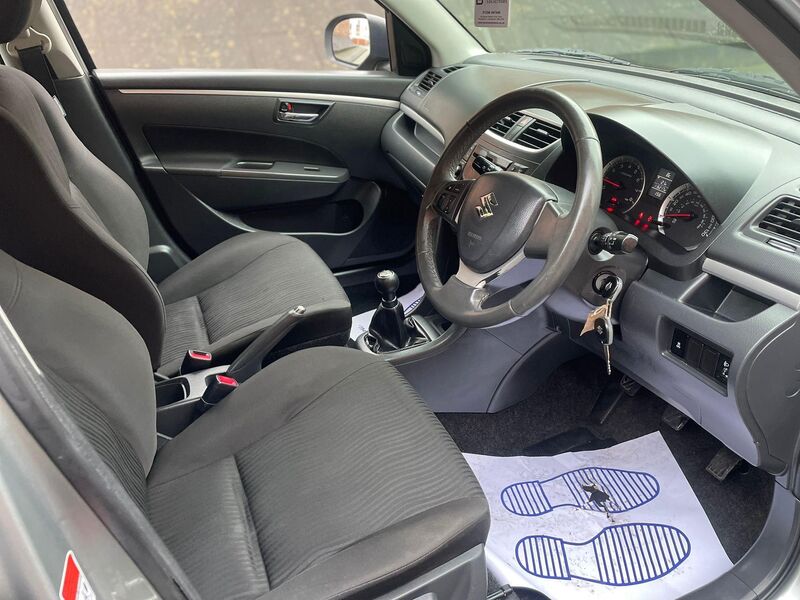 SUZUKI SWIFT