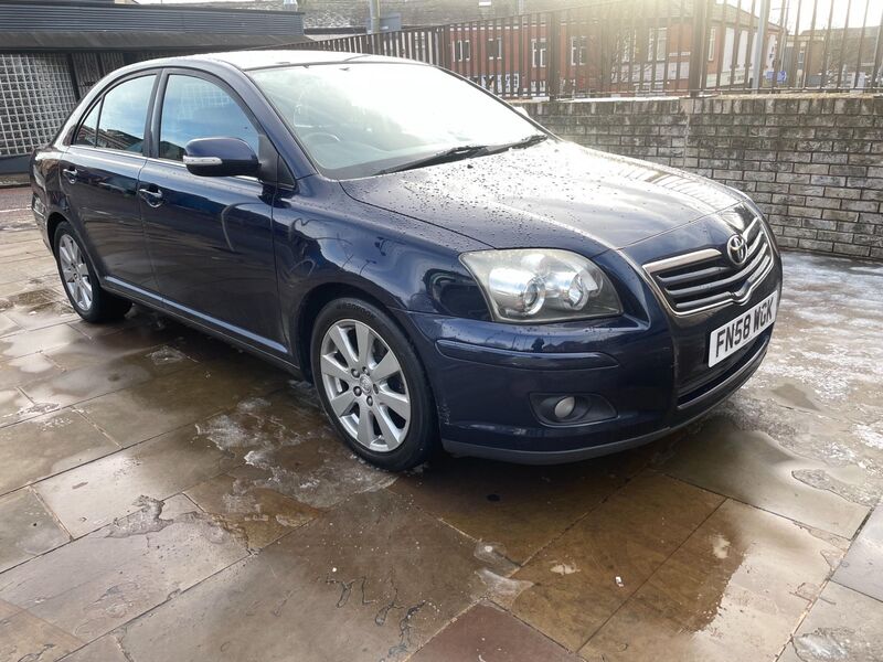 View TOYOTA AVENSIS 2.2 D-4D TR 5dr