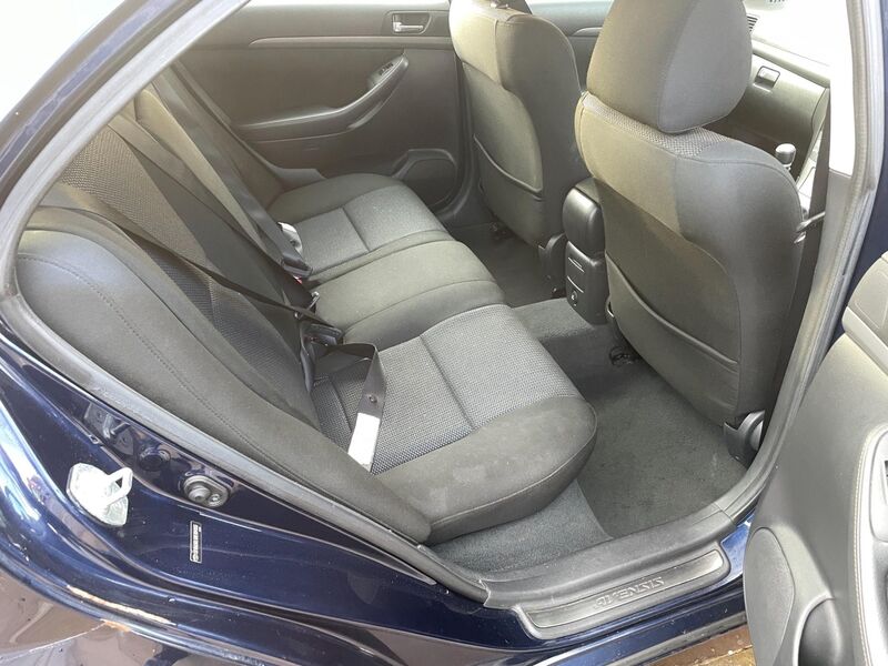 TOYOTA AVENSIS