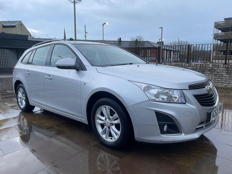 View CHEVROLET CRUZE 1.7 VCDi LT Euro 5 (s/s) 5dr