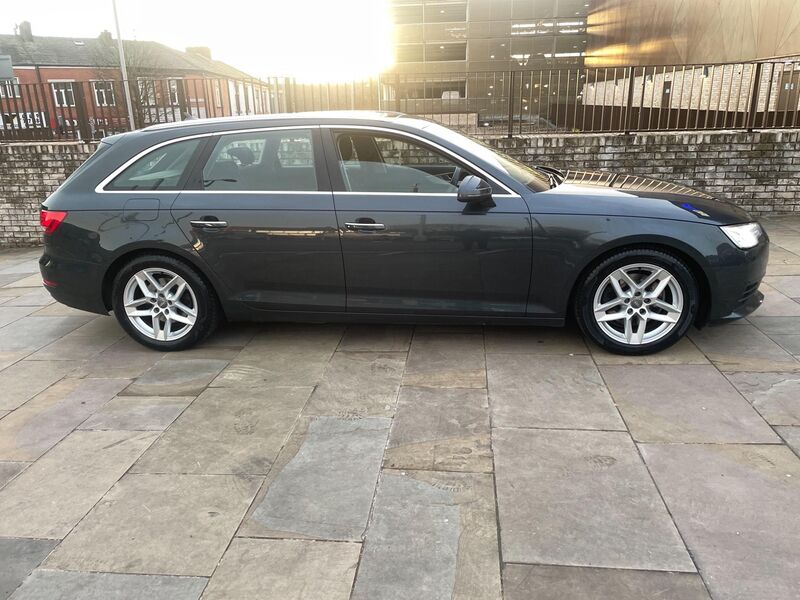 AUDI A4 AVANT