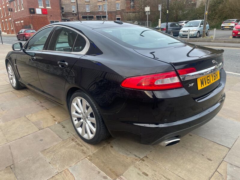 JAGUAR XF