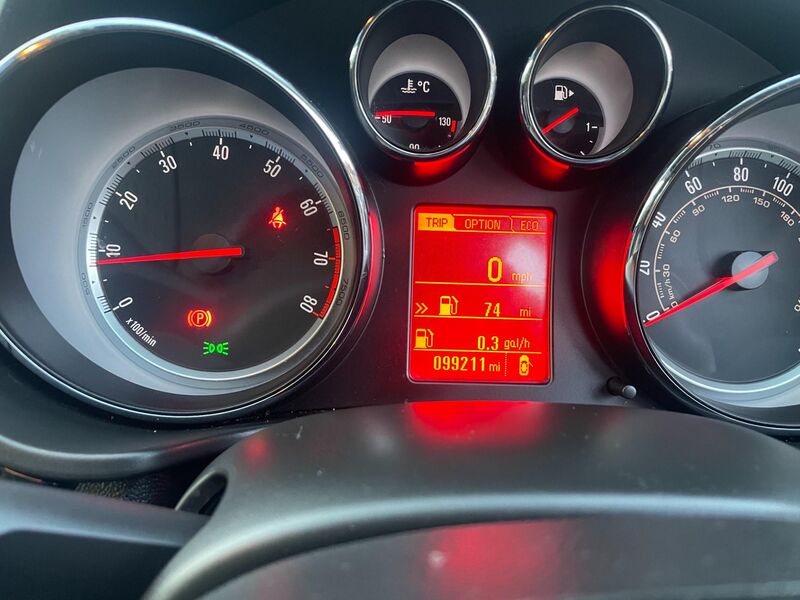 VAUXHALL INSIGNIA