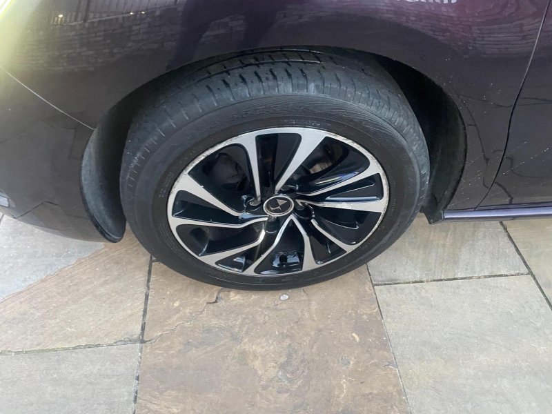 DS AUTOMOBILES DS 4