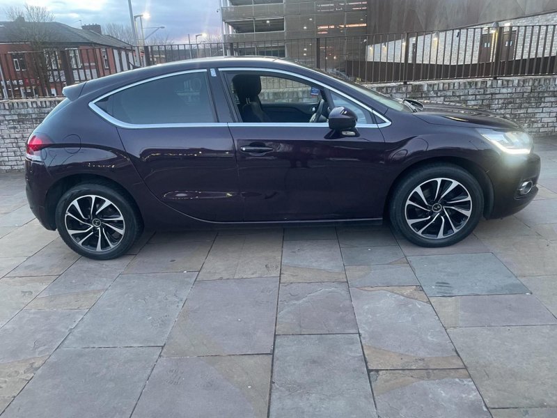 View DS AUTOMOBILES DS 4 1.6 BlueHDi Elegance Euro 6 (s/s) 5dr