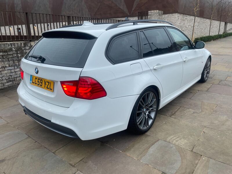 View BMW 3 SERIES 2.0 318i M Sport Business Edition Touring Euro 5 5dr
