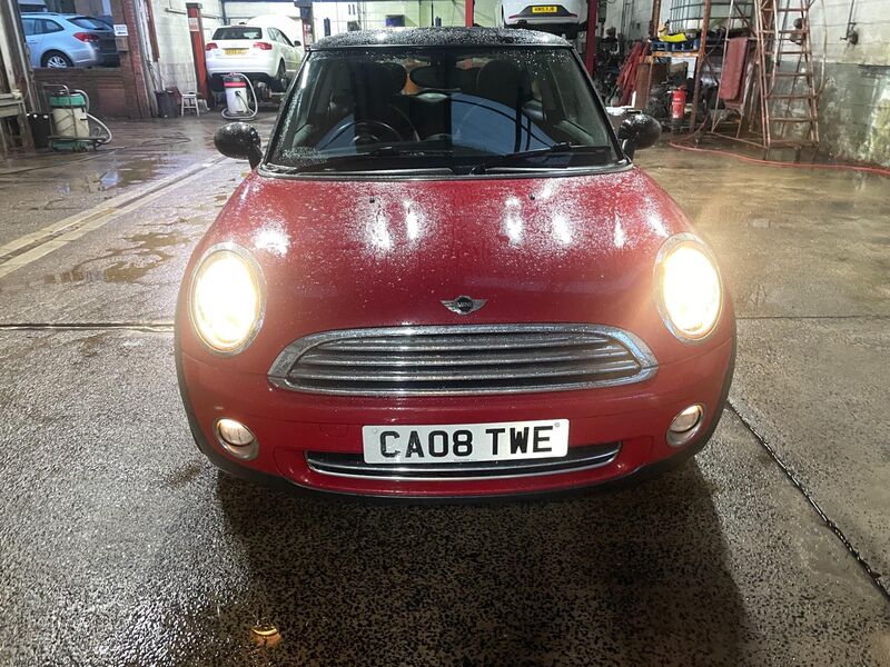 MINI HATCH