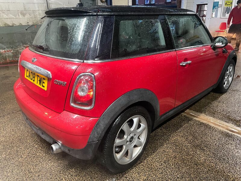 View MINI HATCH 1.6 Cooper Euro 4 3dr