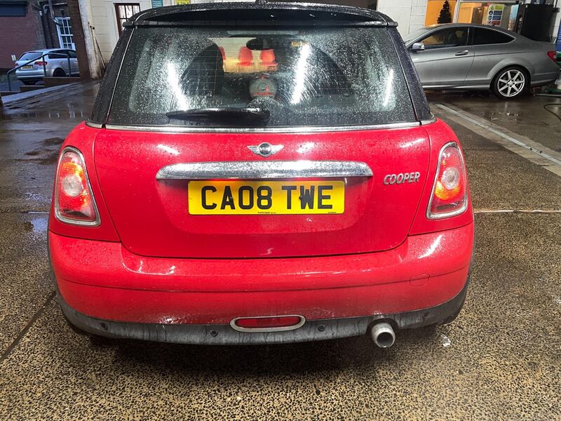 MINI HATCH