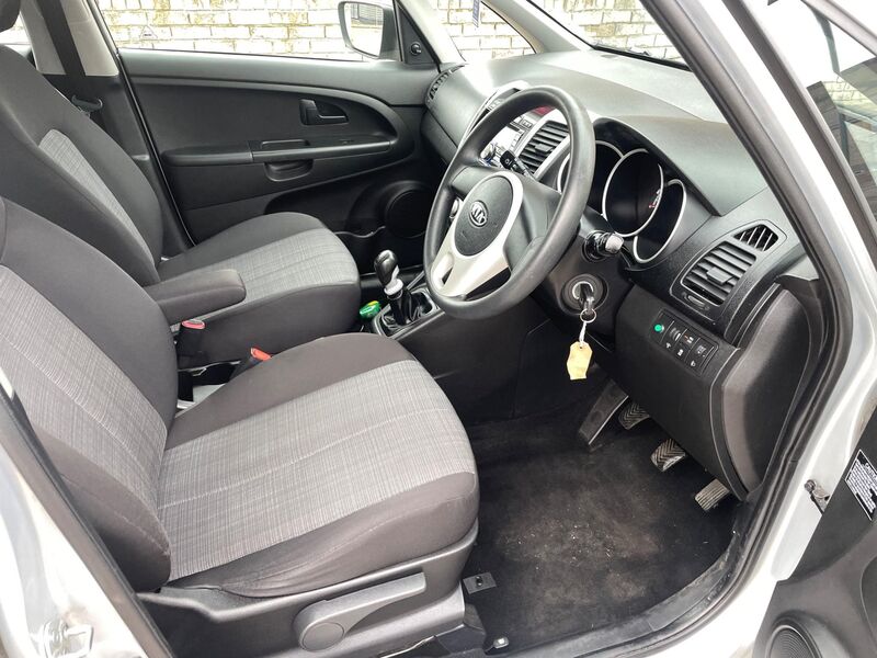 KIA VENGA