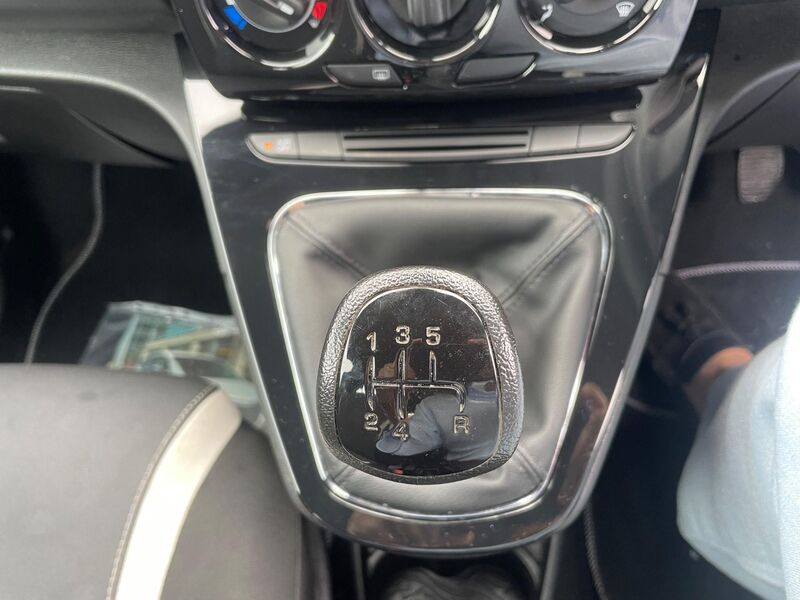 CHRYSLER YPSILON