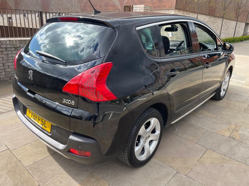 View PEUGEOT 3008 2.0 HDi Exclusive Auto Euro 5 5dr