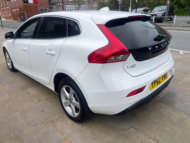 VOLVO V40