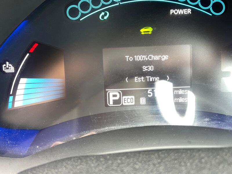 NISSAN LEAF