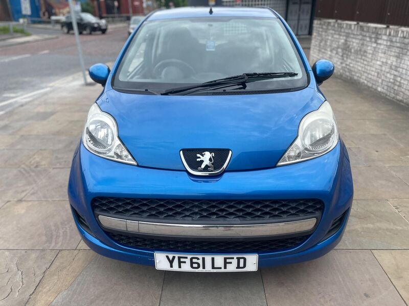 PEUGEOT 107