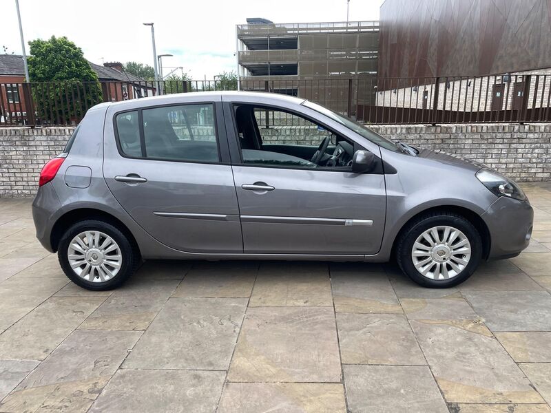 View RENAULT CLIO 1.2 Expression + Euro 5 5dr