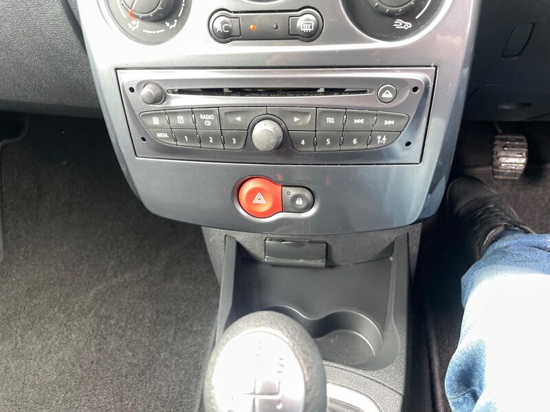 RENAULT CLIO