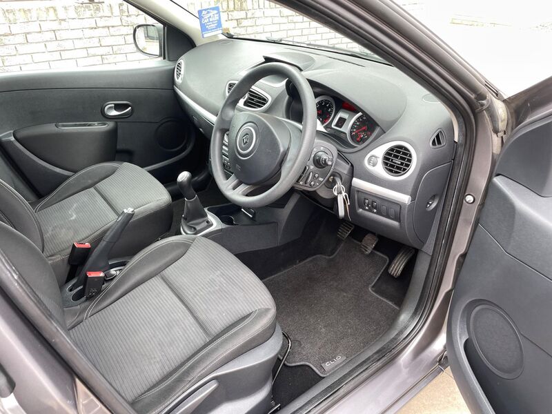 RENAULT CLIO