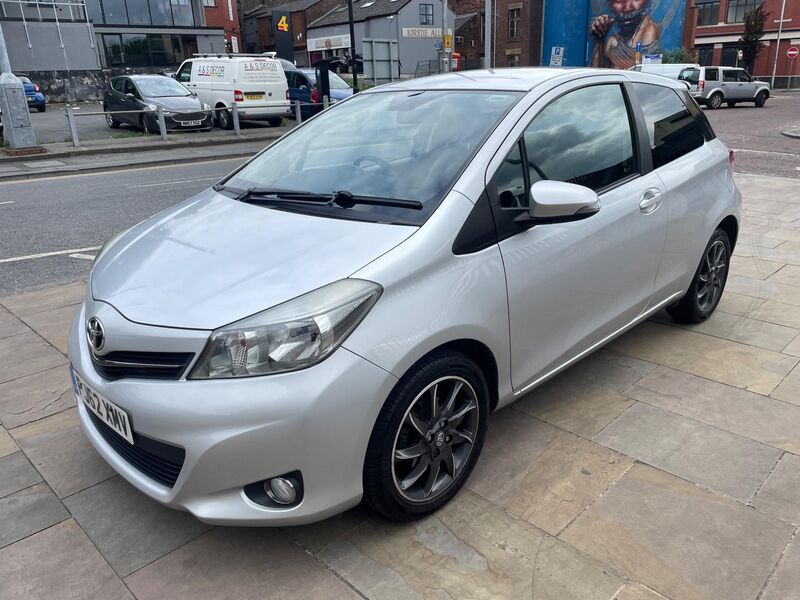 TOYOTA YARIS