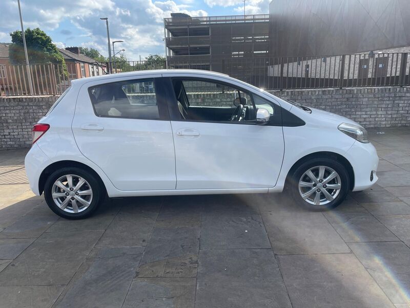 View TOYOTA YARIS 1.4 D-4D TR Euro 5 5dr