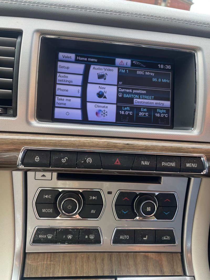 JAGUAR XF