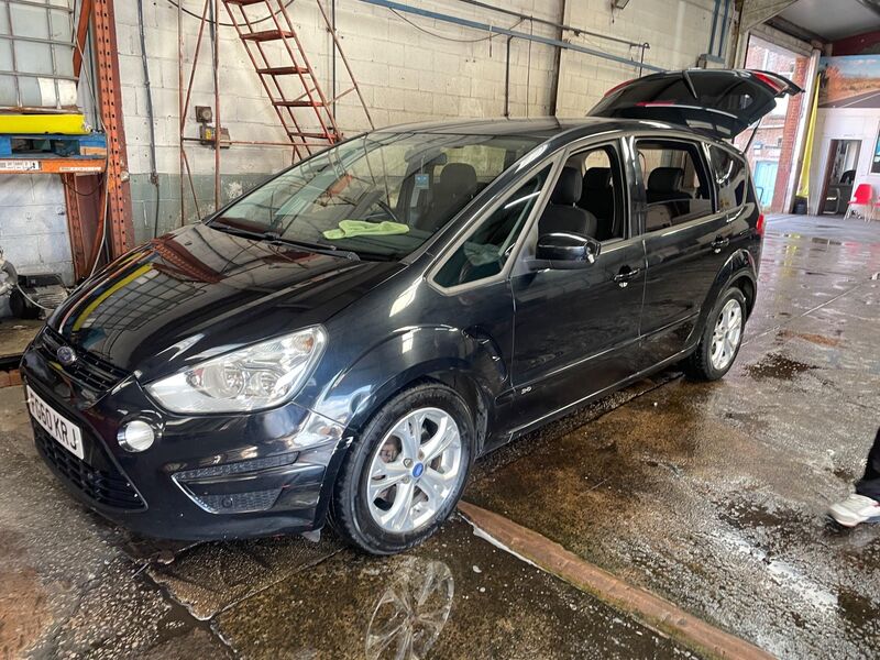 View FORD S-MAX 2.0 TDCi Zetec Euro 5 5dr