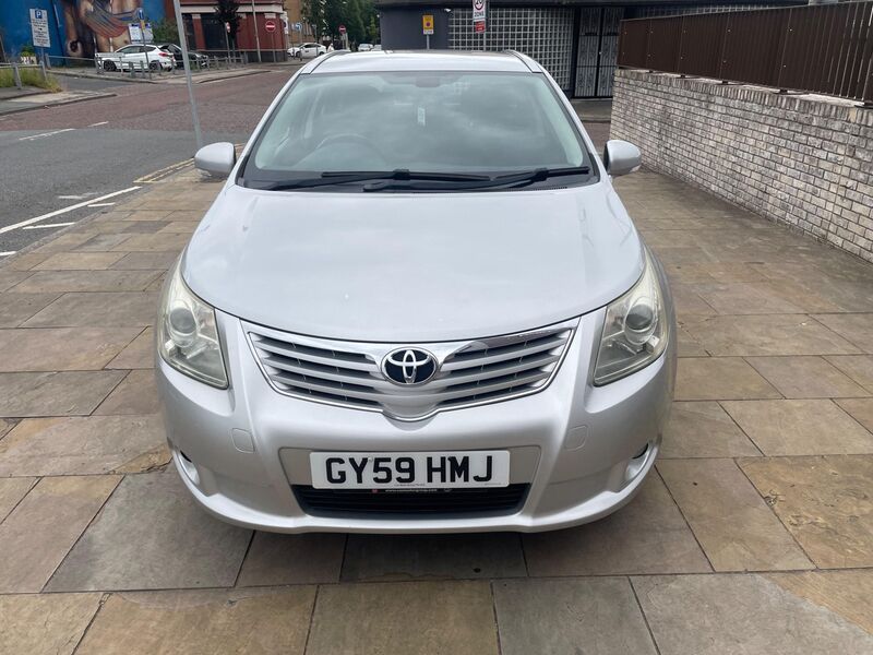 TOYOTA AVENSIS