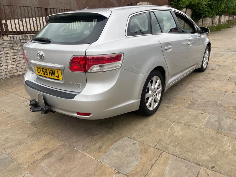 View TOYOTA AVENSIS 2.2 D-4D TR Tourer Euro 5 5dr