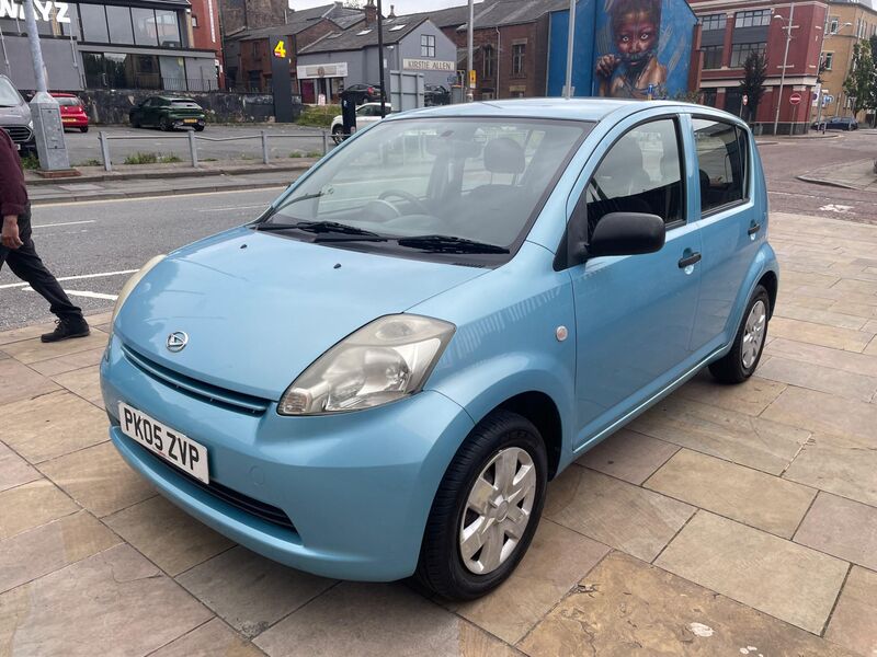 DAIHATSU SIRION