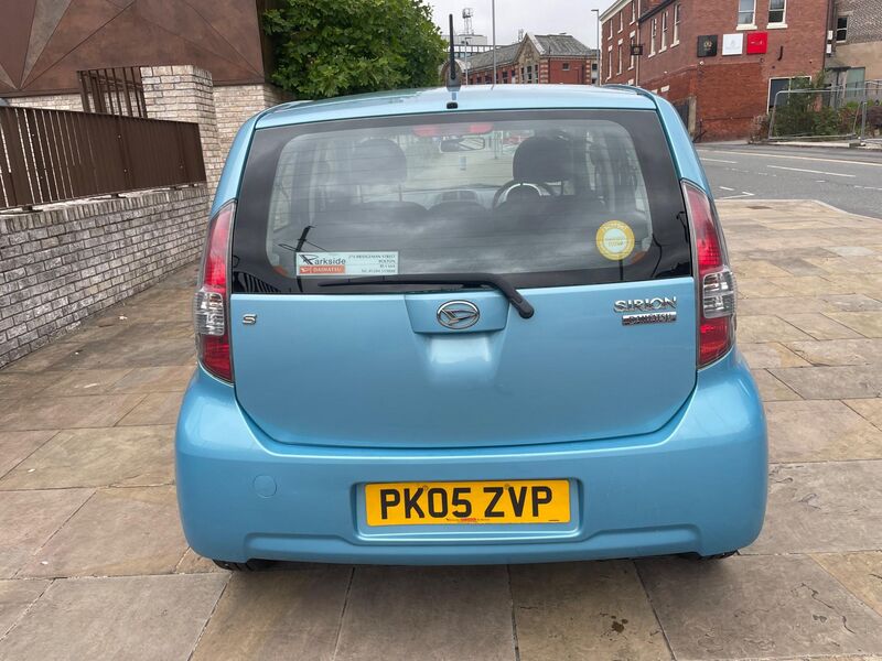 DAIHATSU SIRION