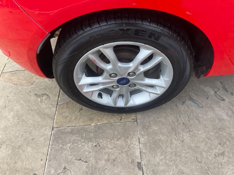 FORD FIESTA