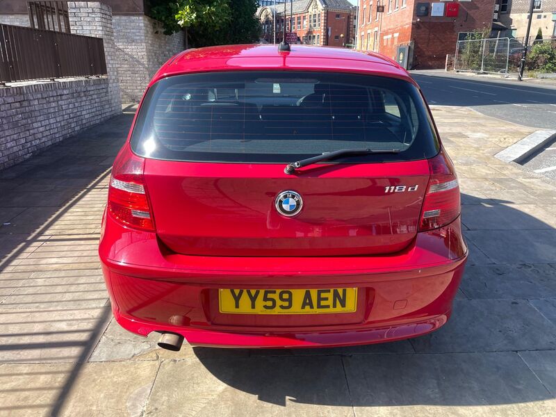 BMW 1 SERIES