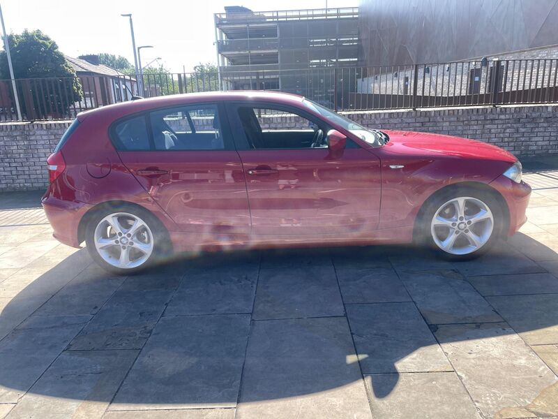 View BMW 1 SERIES 2.0 118d Sport Euro 5 5dr