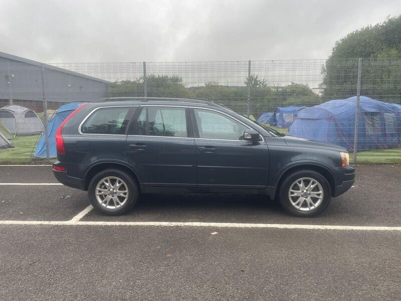 View VOLVO XC90 2.4 D5 SE Geartronic AWD 5dr