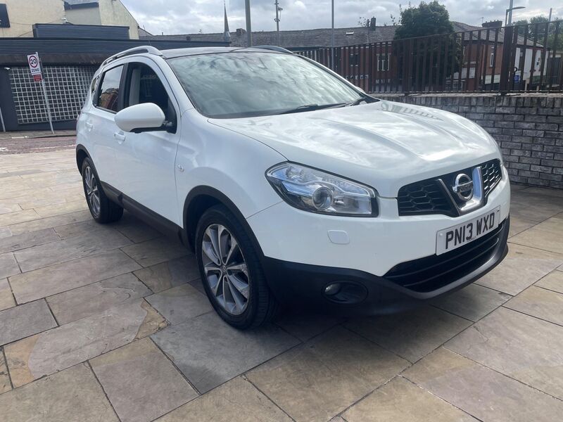 View NISSAN QASHQAI 2.0 dCi Tekna Auto 4WD Euro 5 5dr (AVM)