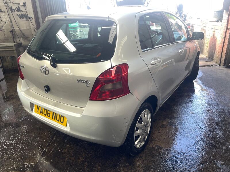 TOYOTA YARIS