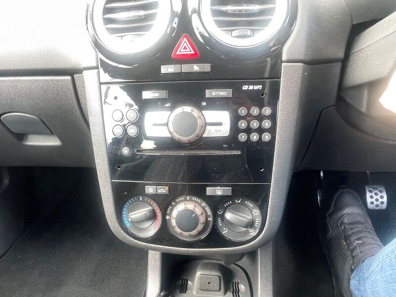 VAUXHALL CORSA
