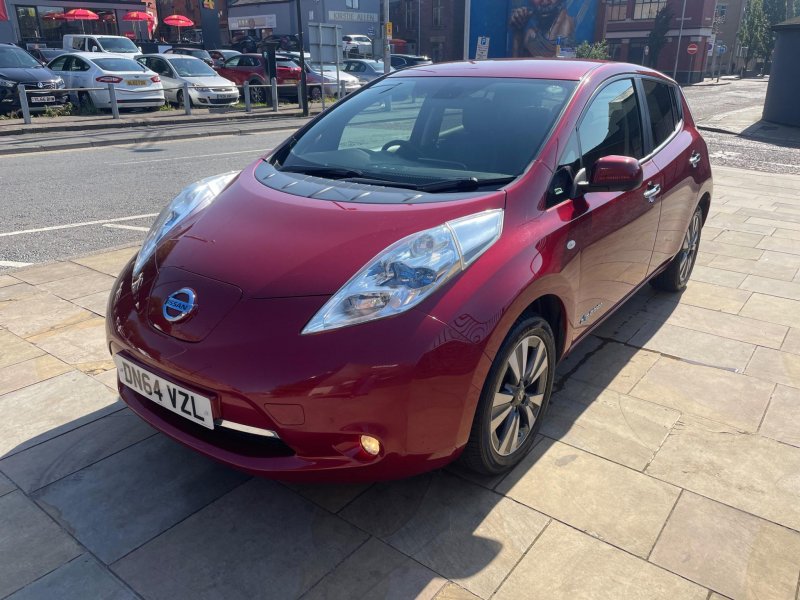 NISSAN LEAF