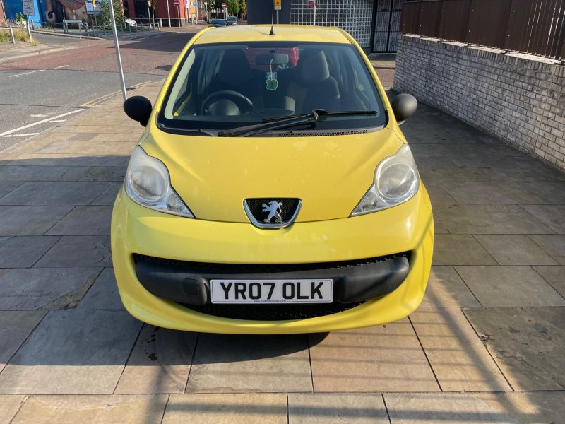 PEUGEOT 107