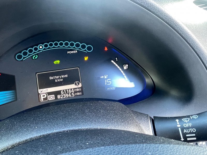 NISSAN LEAF
