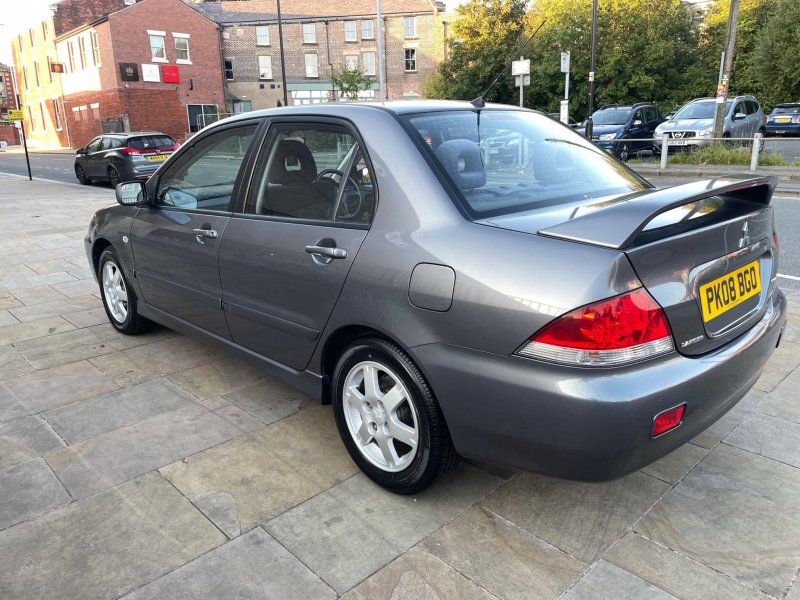 MITSUBISHI LANCER