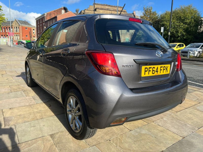 TOYOTA YARIS
