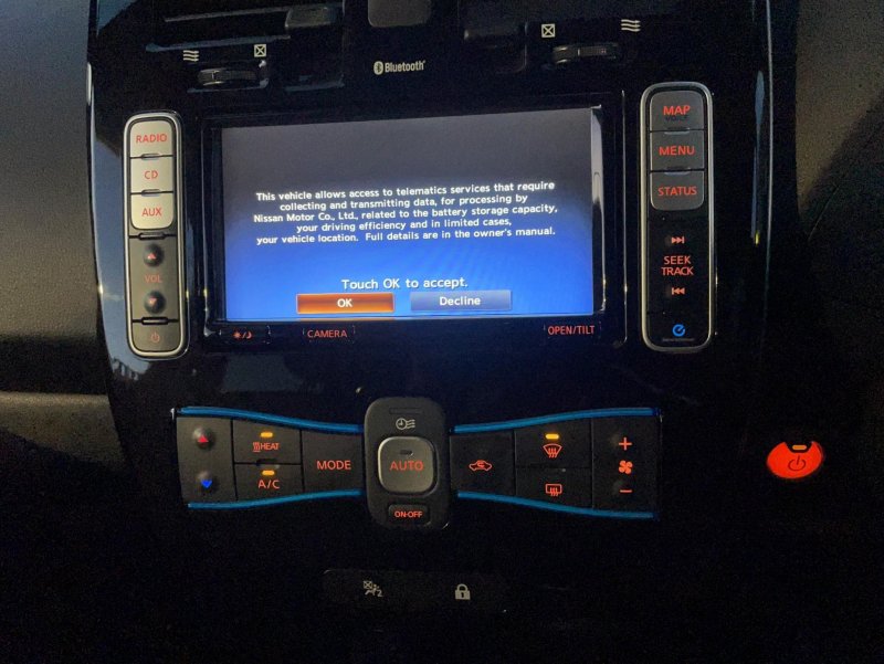 NISSAN LEAF