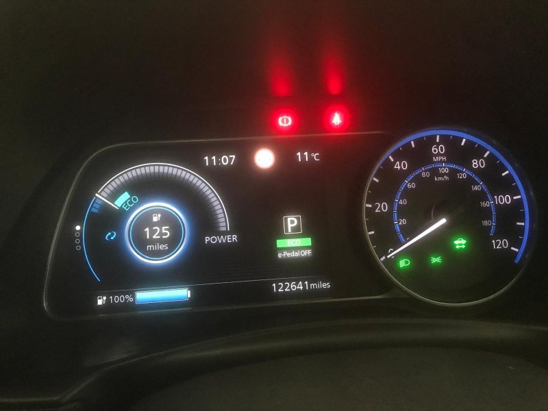 NISSAN LEAF