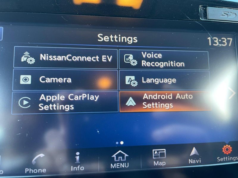 NISSAN LEAF