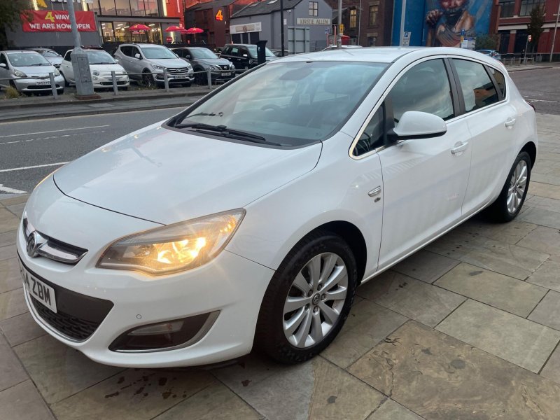 VAUXHALL ASTRA