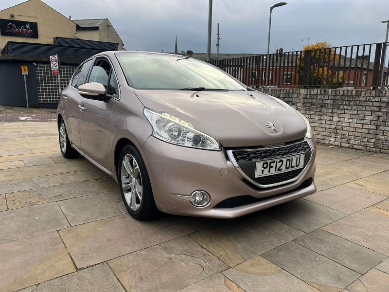 View PEUGEOT 208 1.4 VTi Allure Euro 5 5dr