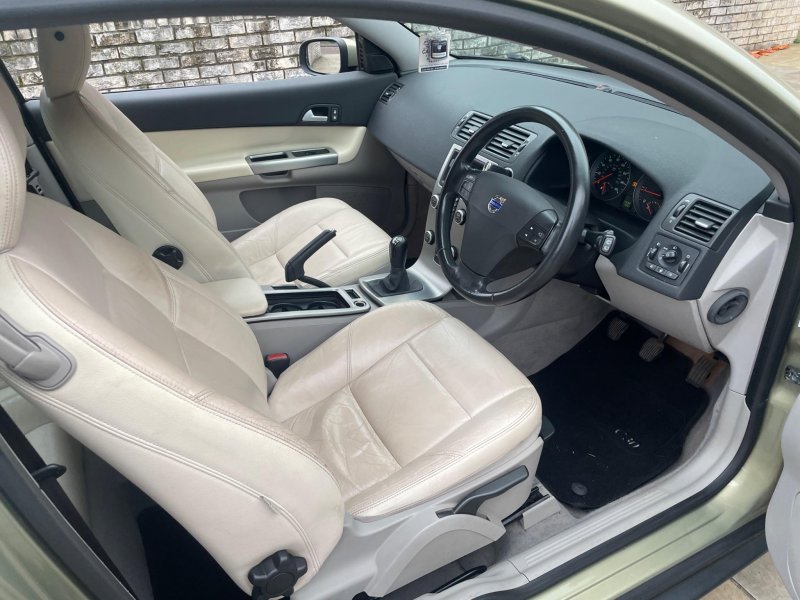 VOLVO C30